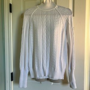 High neck white sweater. Size M. Ribbed cuffs